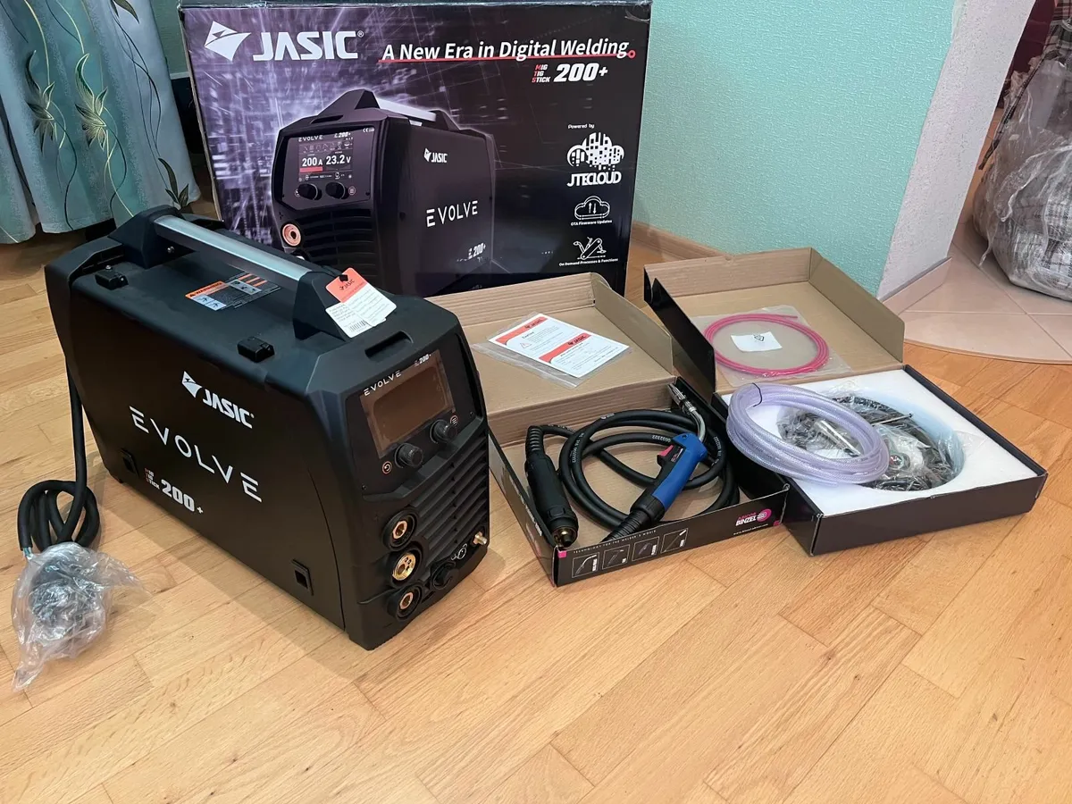Jasic Evolve 200+ Pulse Aluminum Welder - Image 1