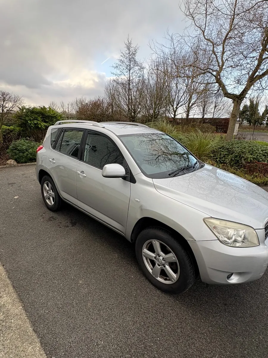 Toyota RAV4 2008 - Image 2