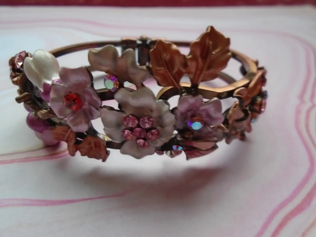 Bangle, Jewellery, Bracelets - Image 1