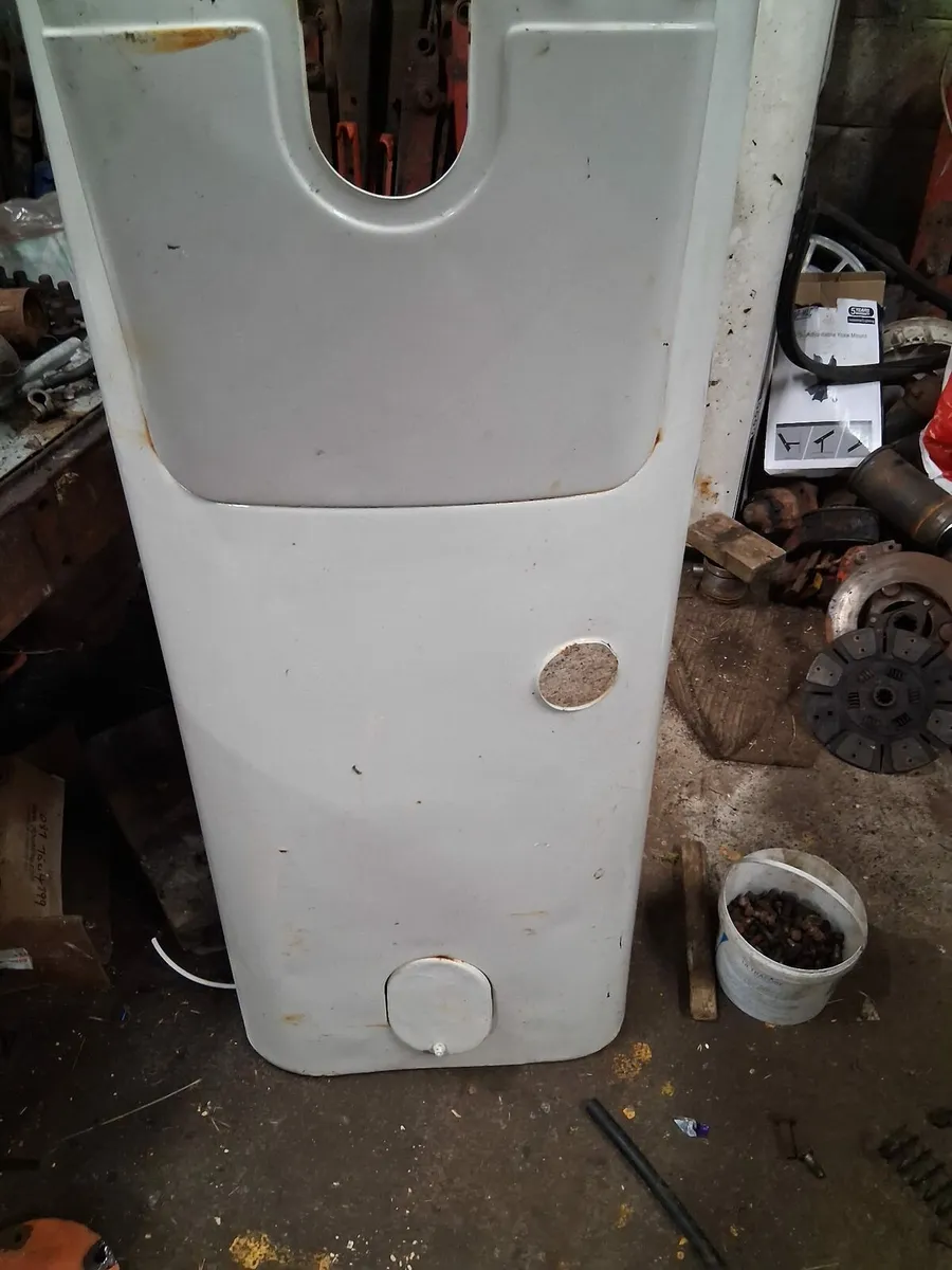 Tractor Bonnet's for sale - Image 3