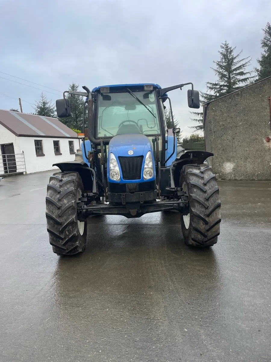 Tl100 new Holland tractor - Image 3