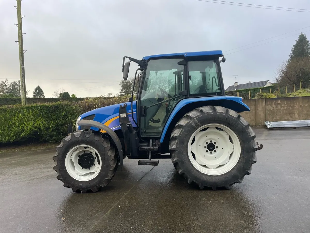 Tl100 new Holland tractor - Image 4