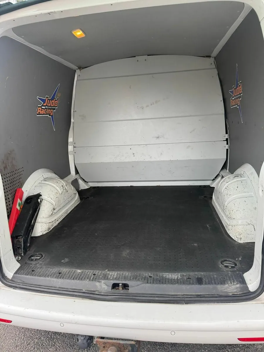 Volkswagen Transporter 2014 - Image 4