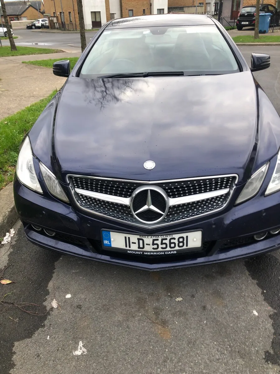Mercedes-Benz E-Class 2011 - Image 4