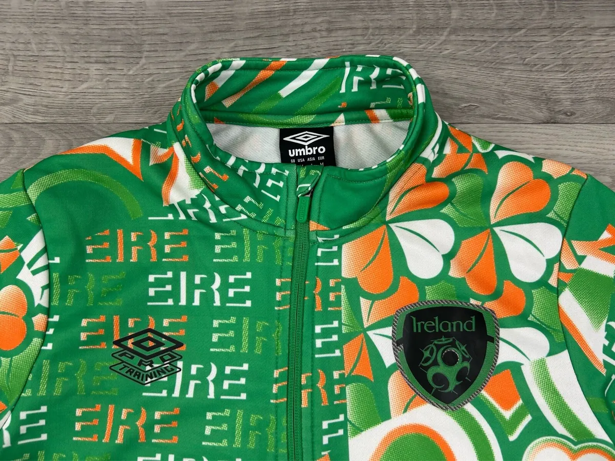 Umbro Ireland Half Zip Jumper Mens Medium - Image 3