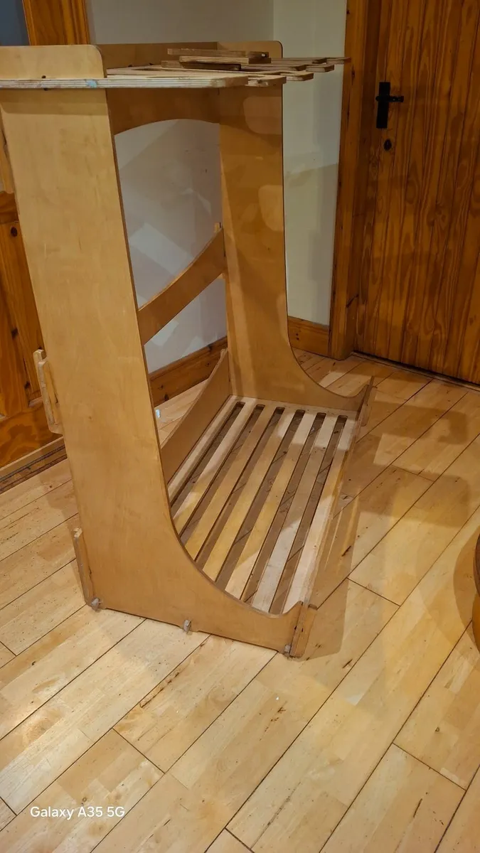 Surfboard Stand - Image 2