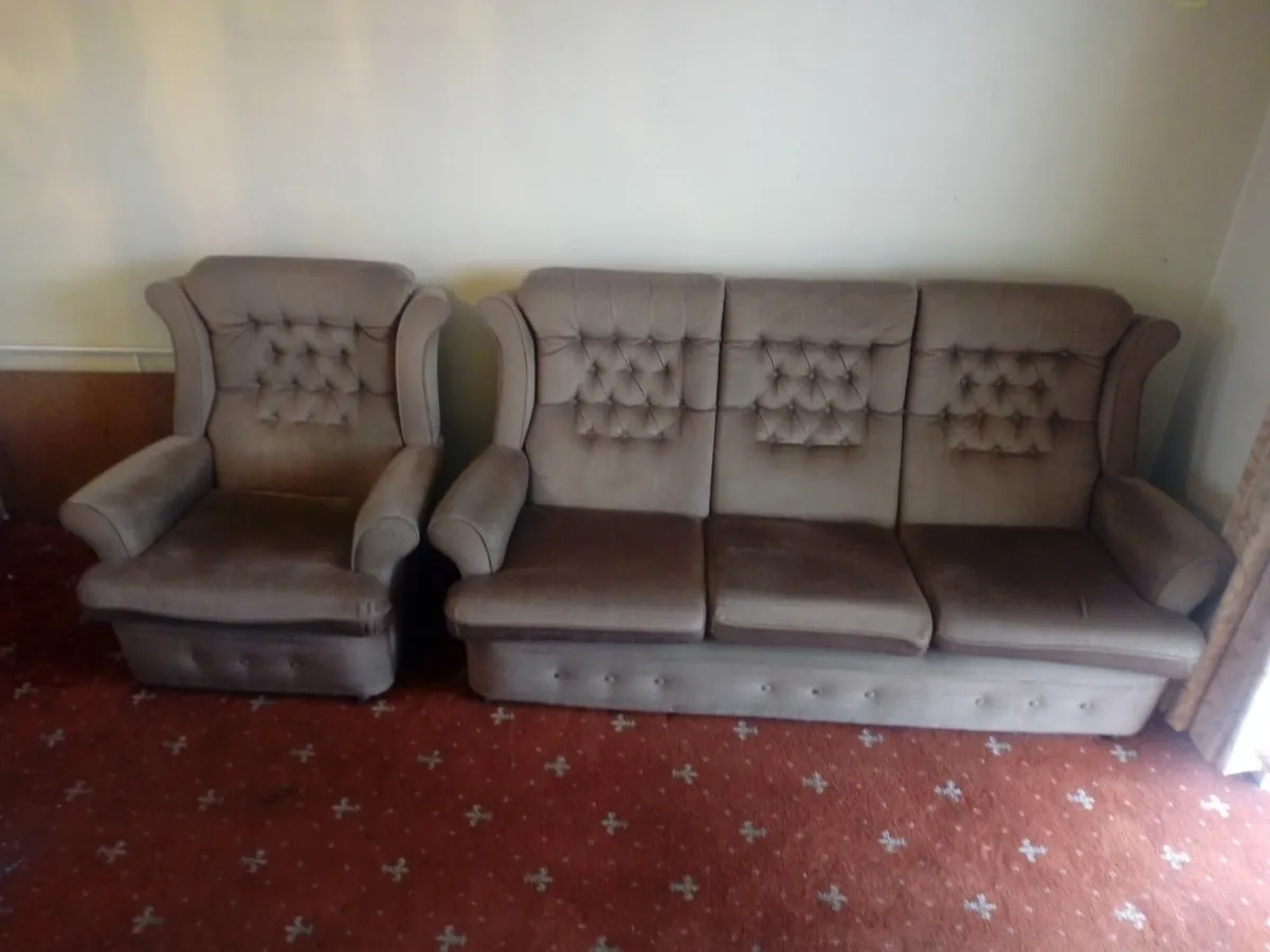 3-seater sofa with arm chair PLUS Corner Display. - Image 2