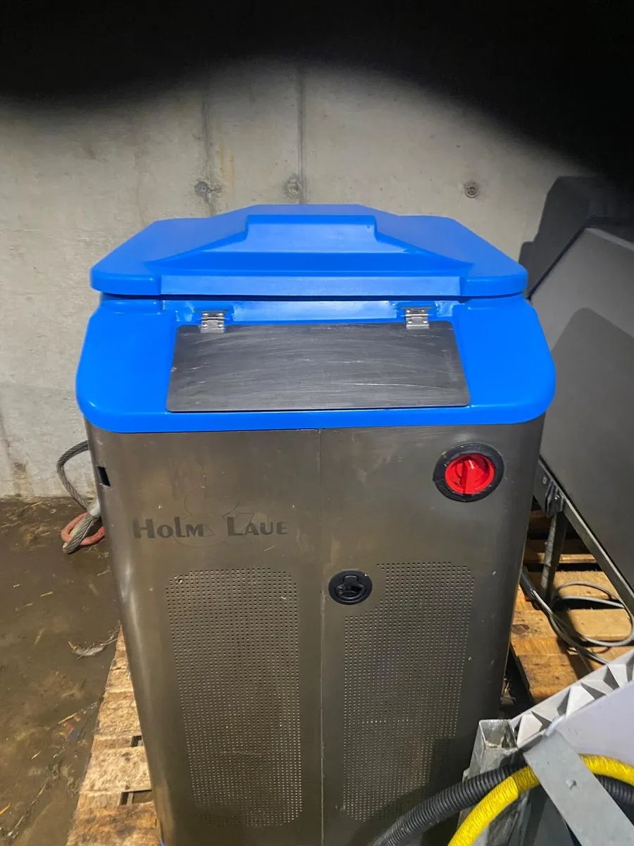 H&L automatic calf feeder - Image 1