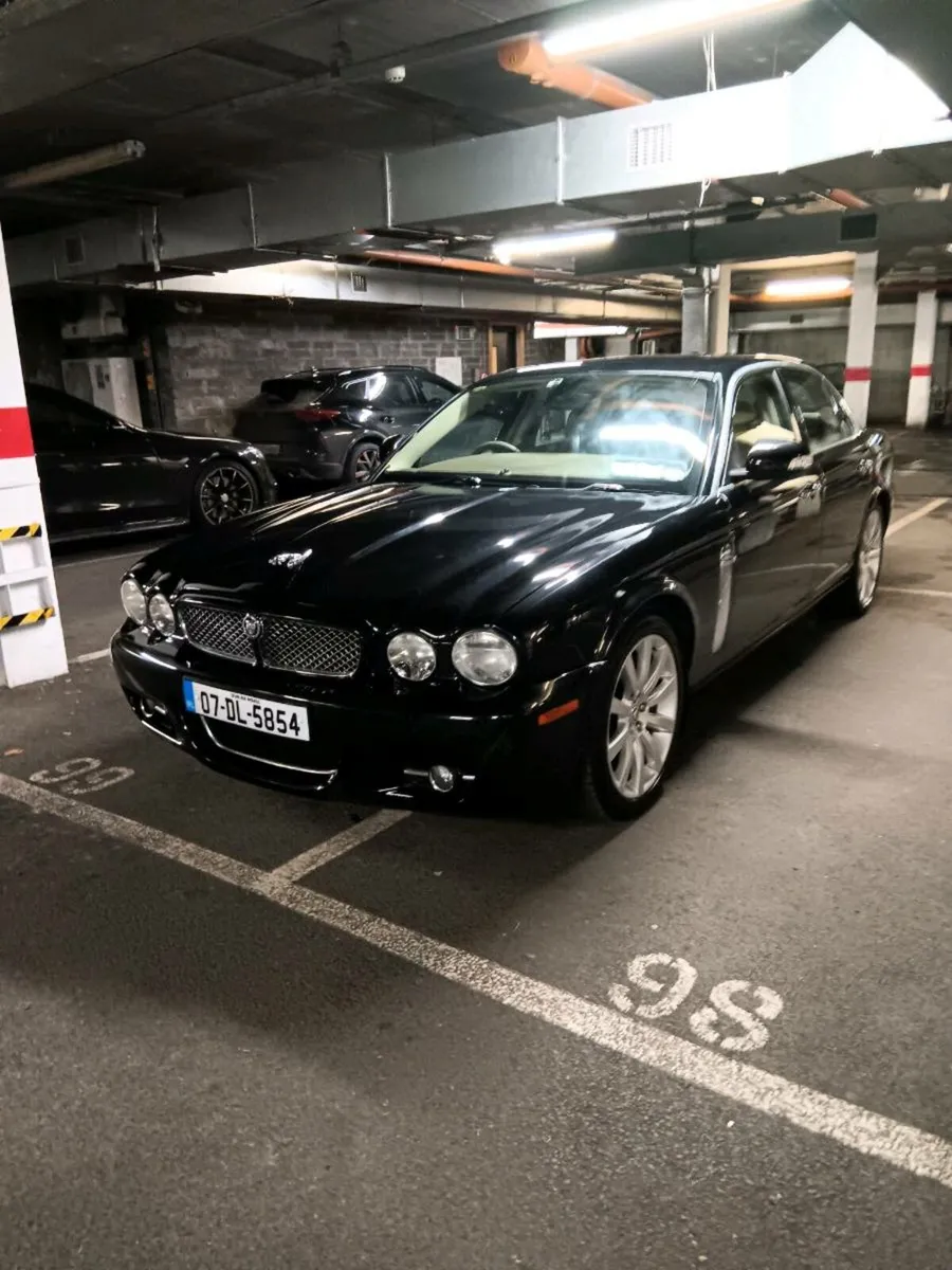 JAGUAR XJ6 - Image 2