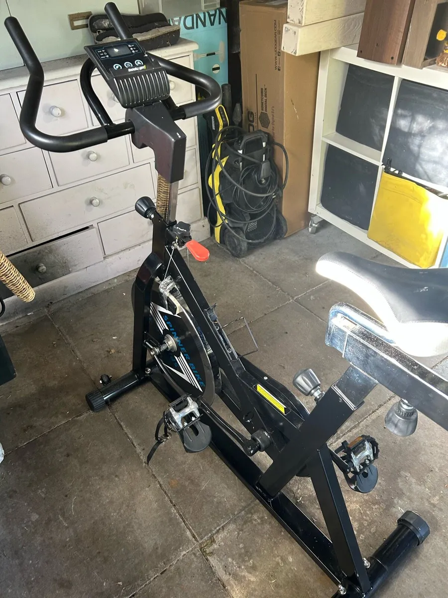 Exercise bike - Image 1