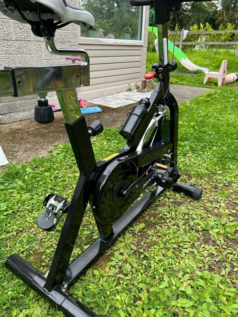 Exercise bike - Image 4