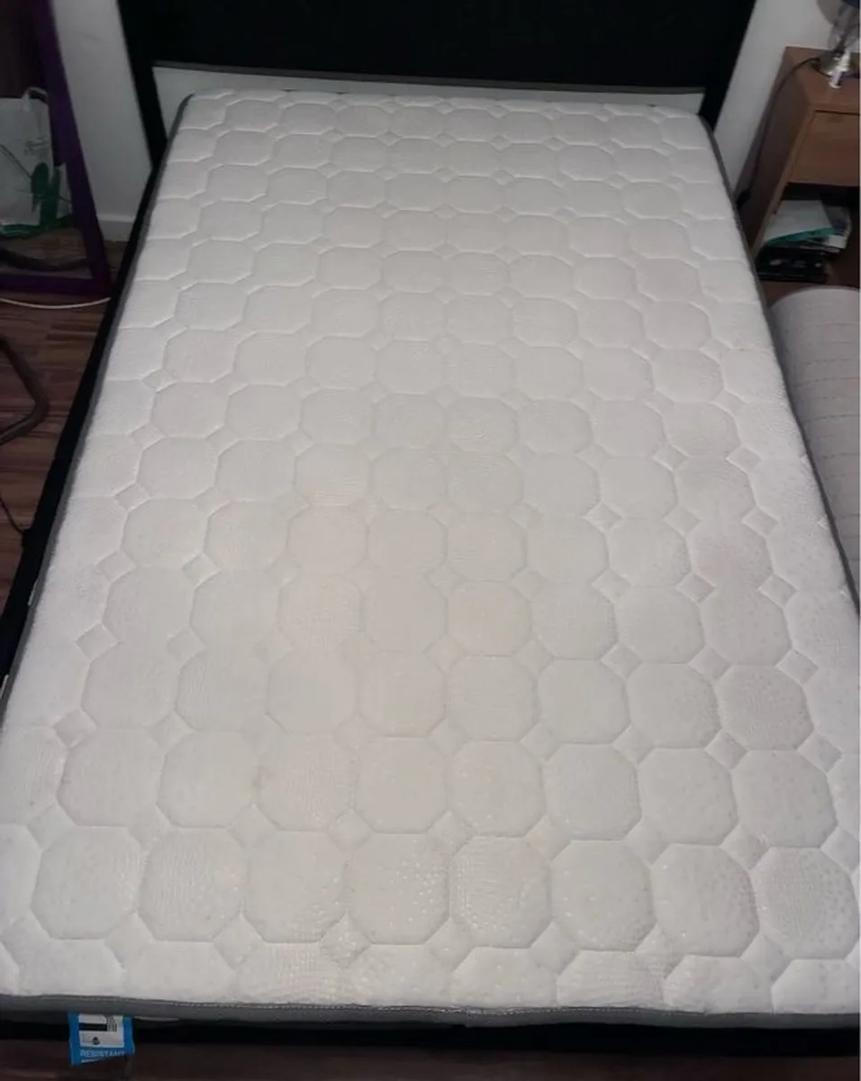 4 ft Small Double Mattress - Image 1