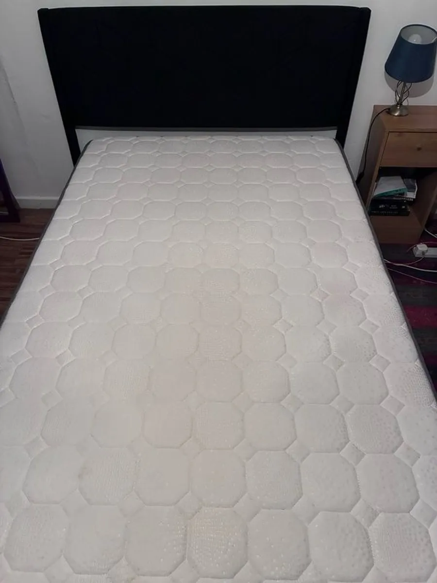 4 ft Small Double Mattress - Image 2