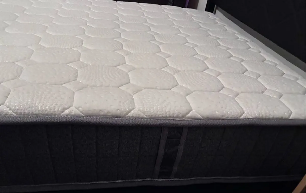 4 ft Small Double Mattress - Image 4