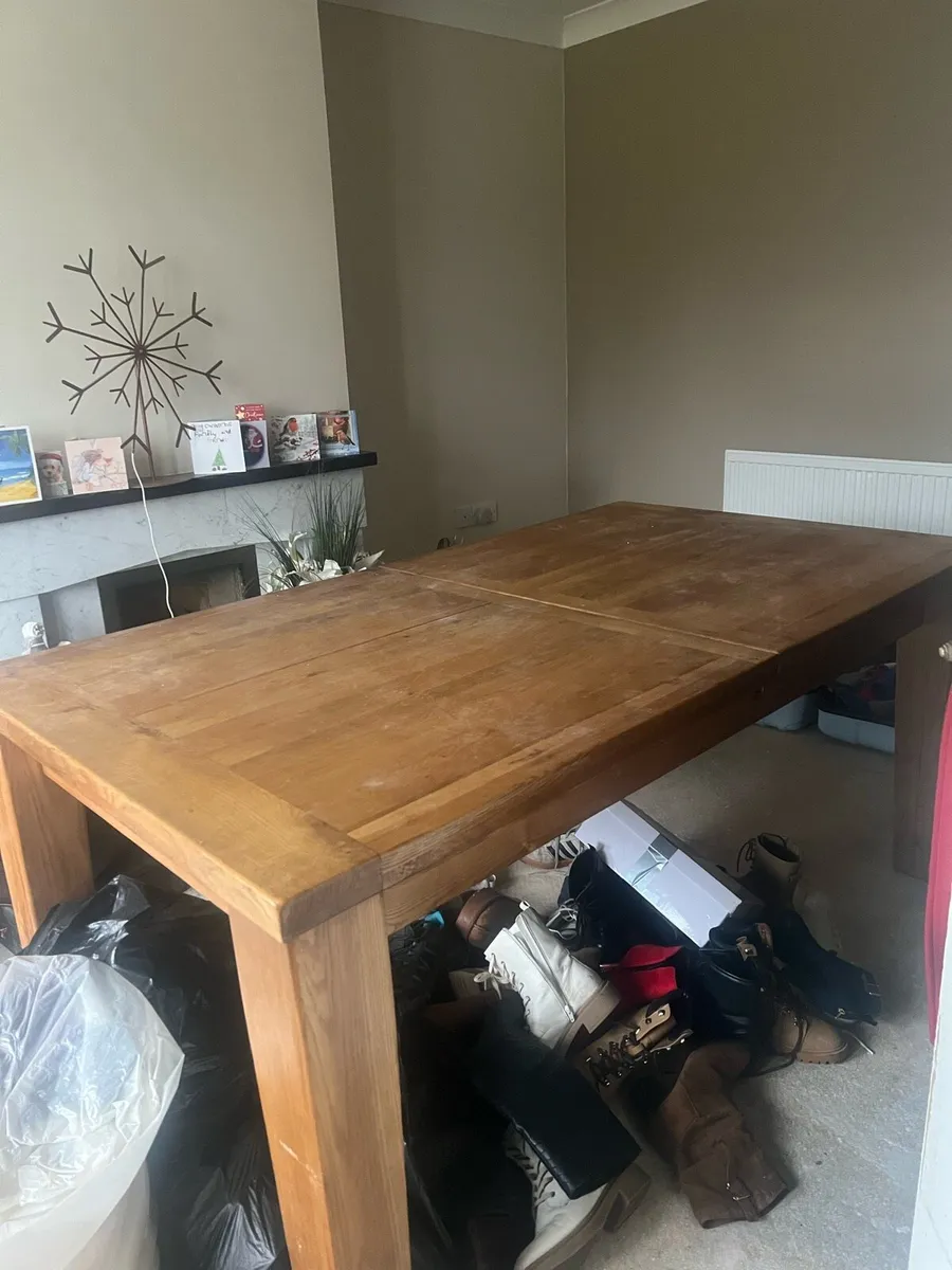 Kitchen table - Image 1