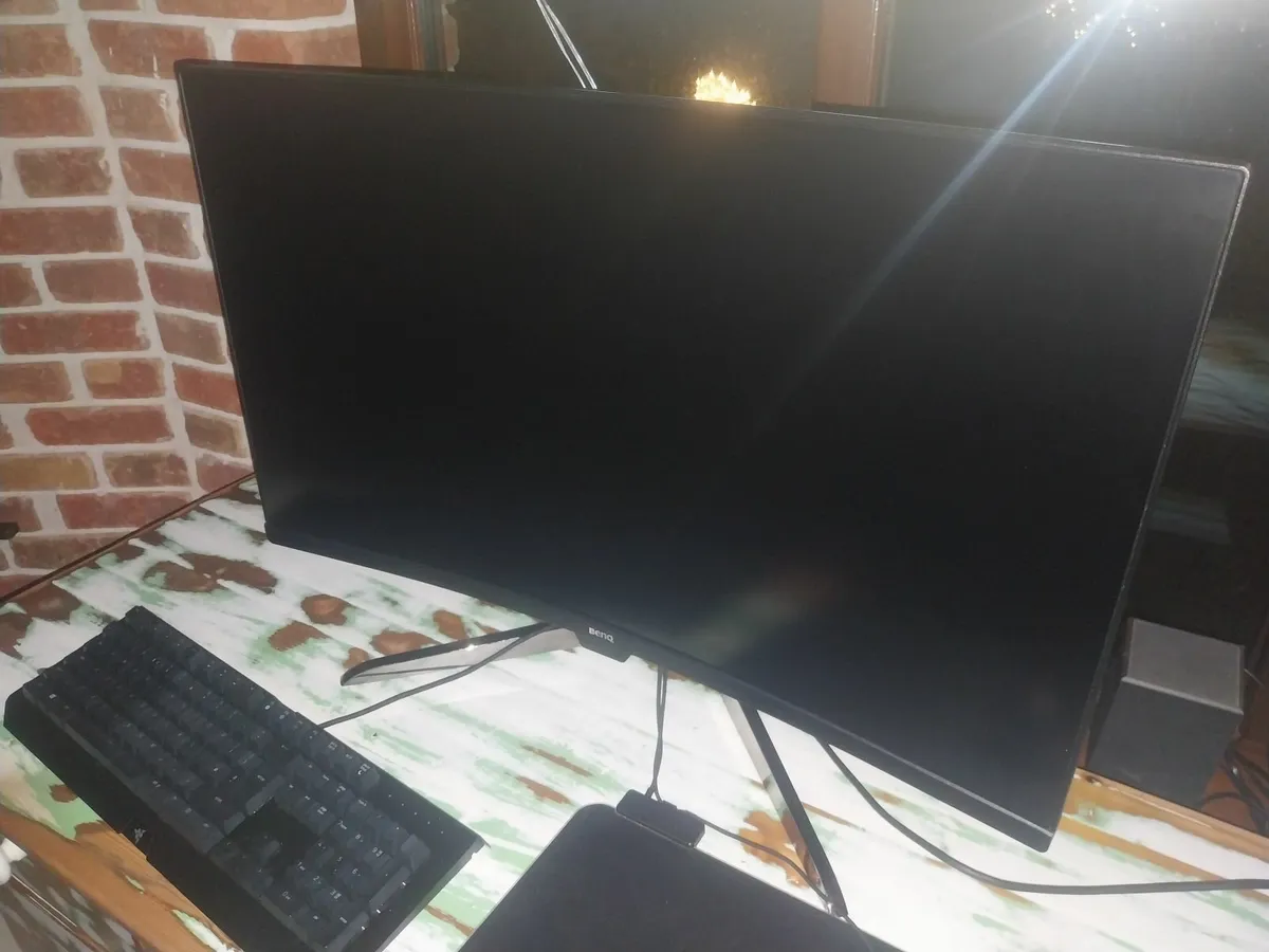 BenQ EX3203R 32" Curved Monitor | 1440p | 144Hz | - Image 1
