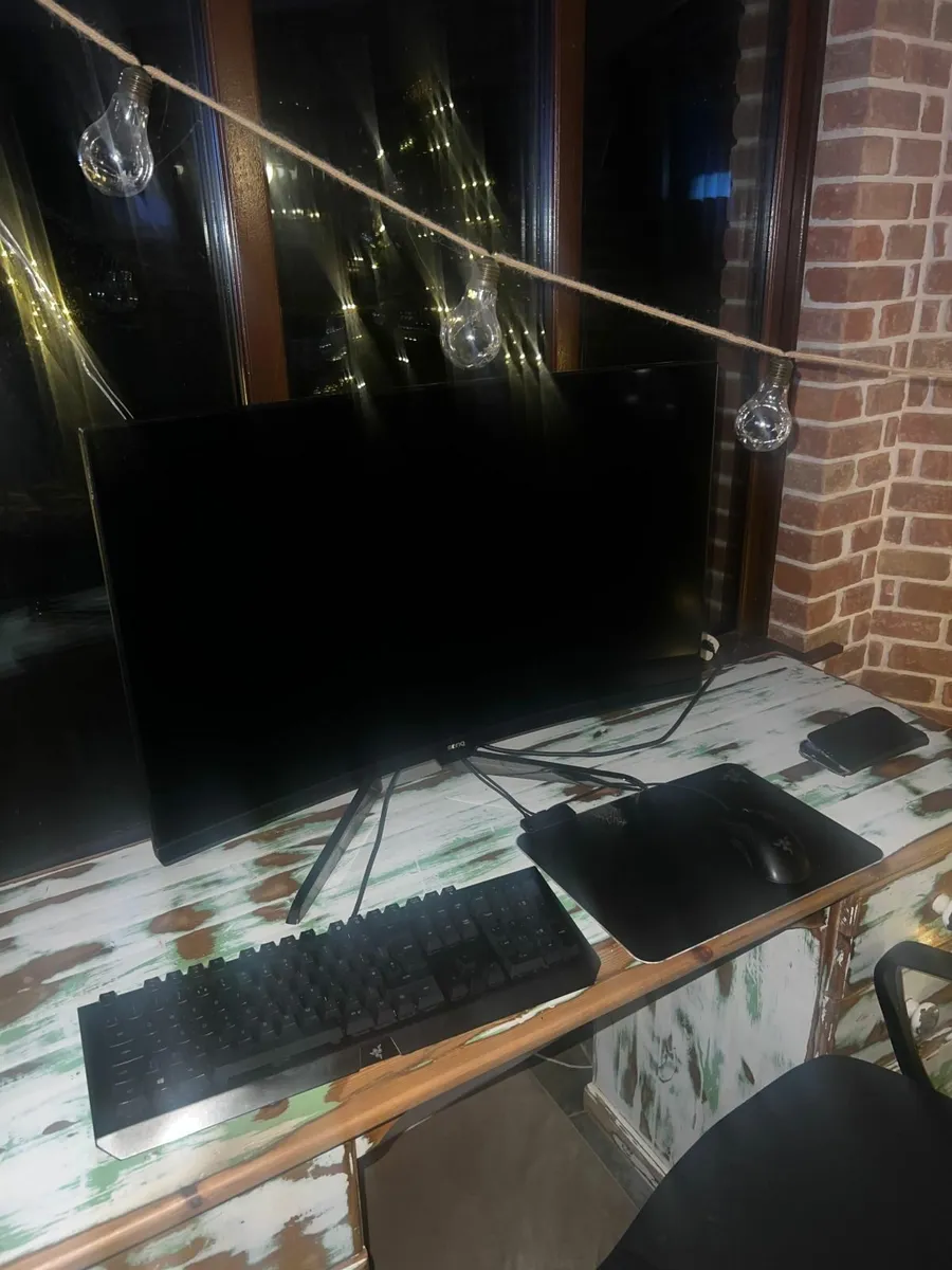 BenQ EX3203R 32" Curved Monitor | 1440p | 144Hz | - Image 3