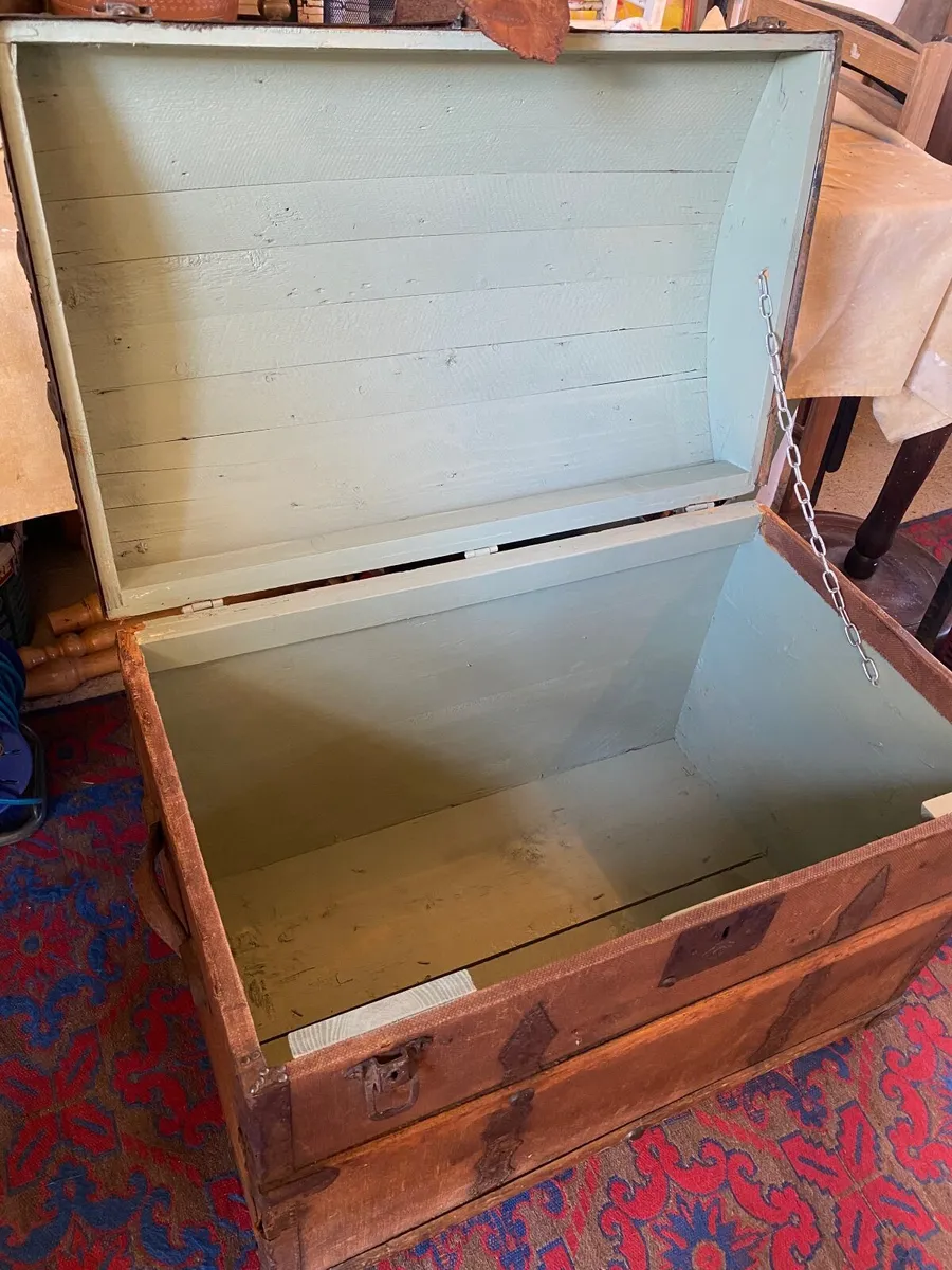 Dome top trunk - Image 1