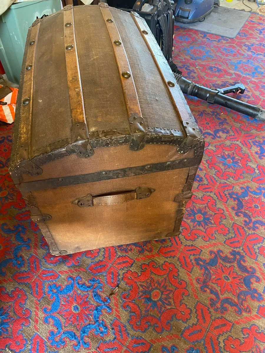 Dome top trunk - Image 3