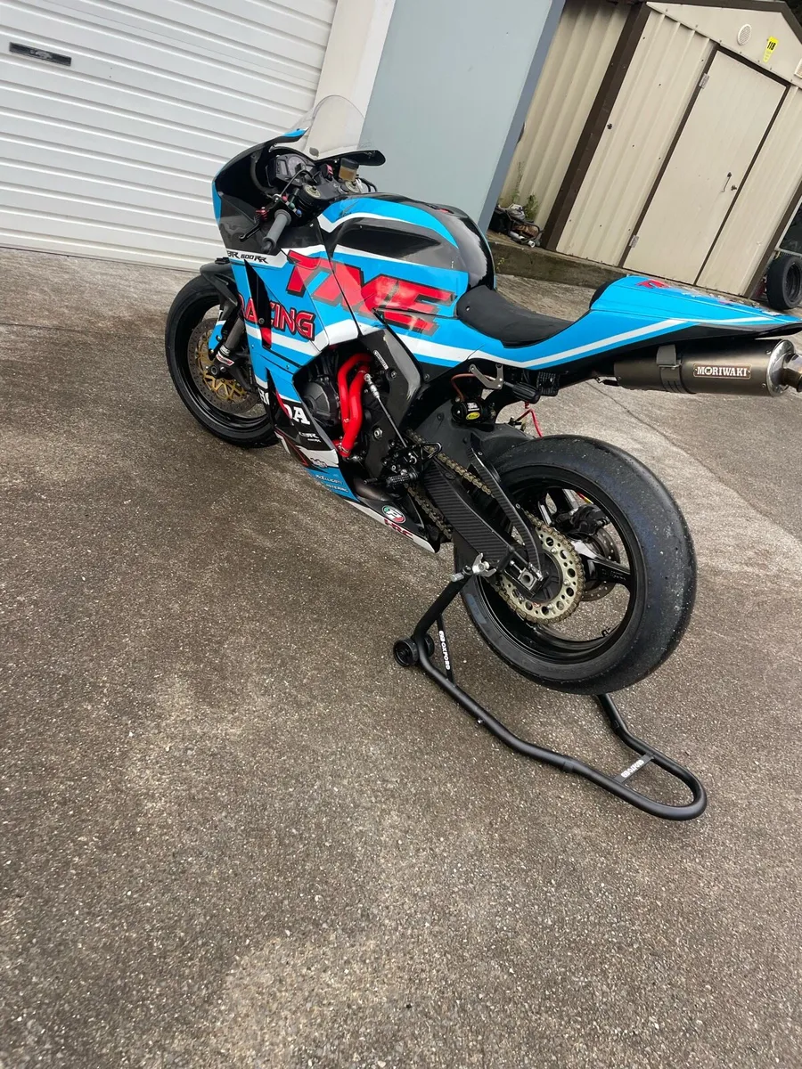Cbr600rr - Image 4