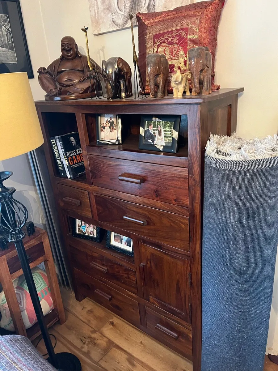 Bedroom units - Image 1