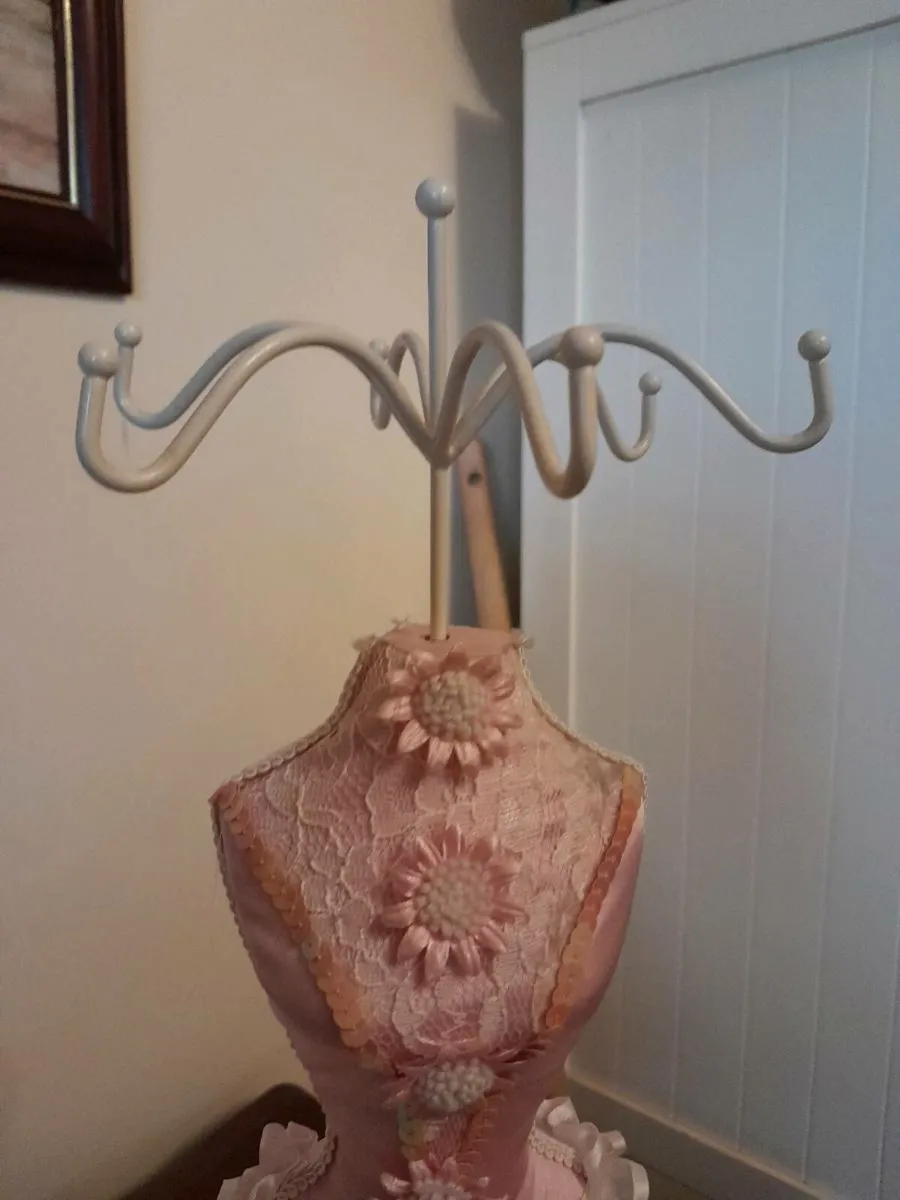 Jewellery Hanger - Image 3