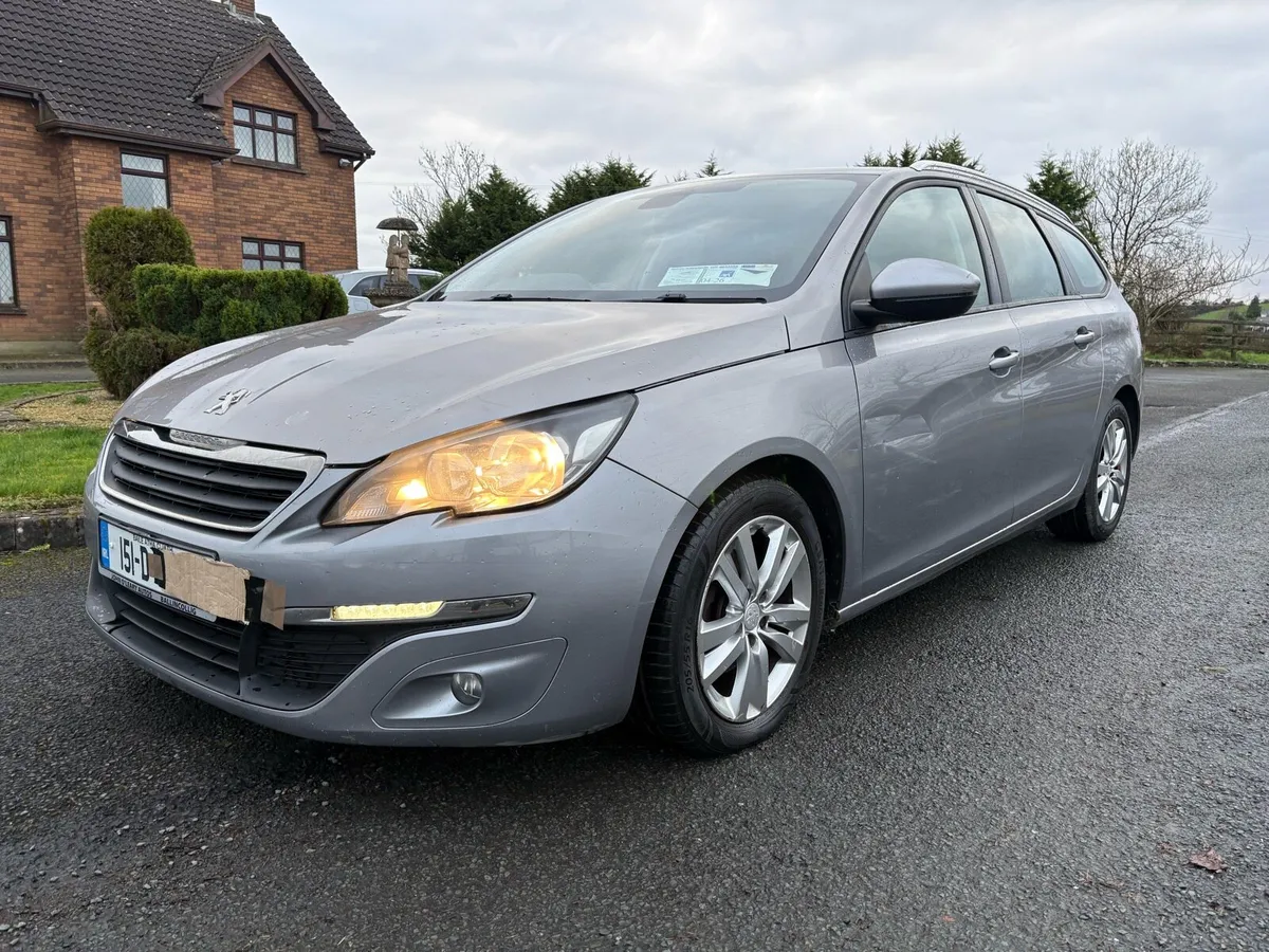 2015 Peugeot 308 Diesel Estate,Driving - Image 2