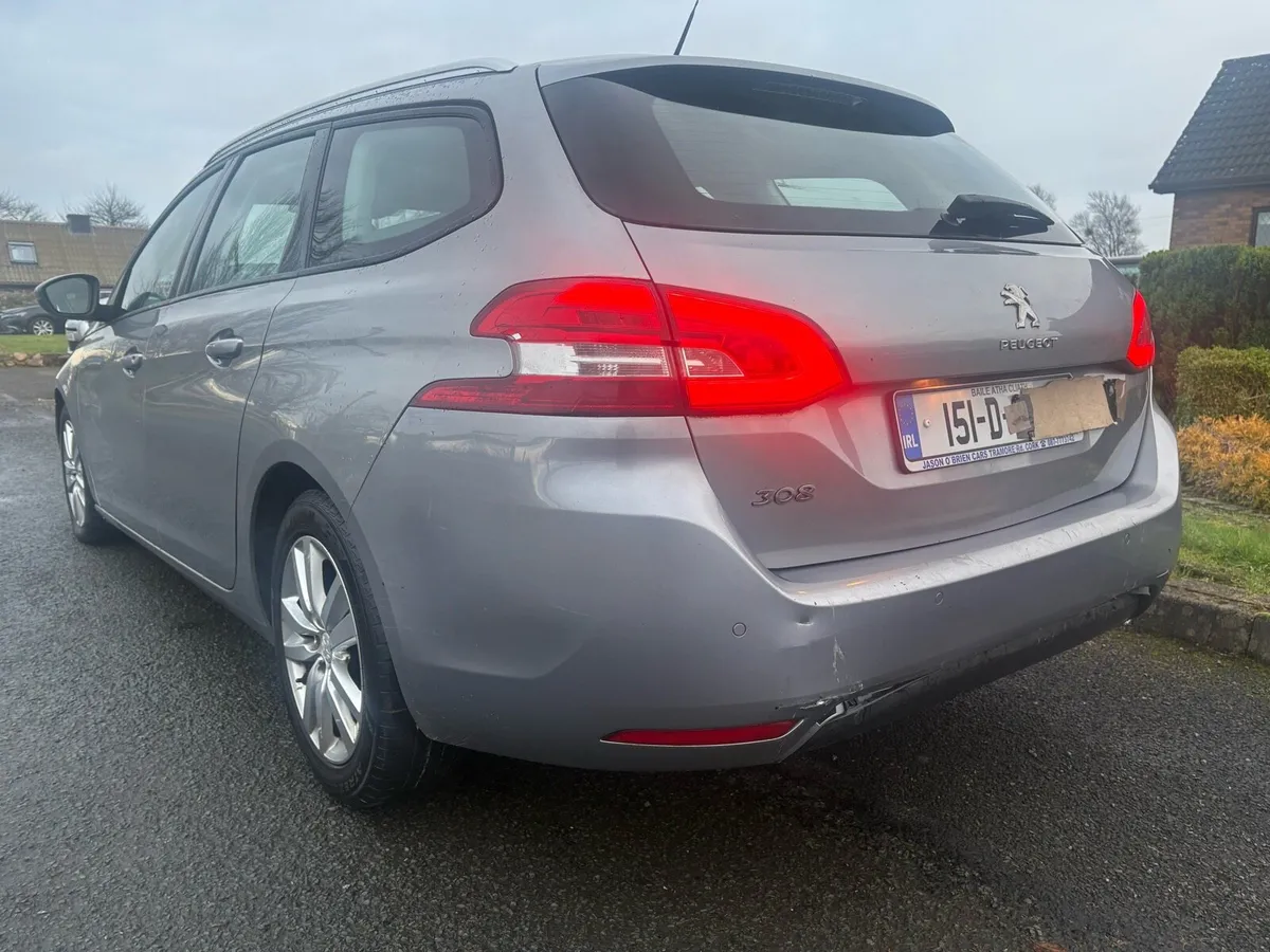 2015 Peugeot 308 Diesel Estate,Driving - Image 4