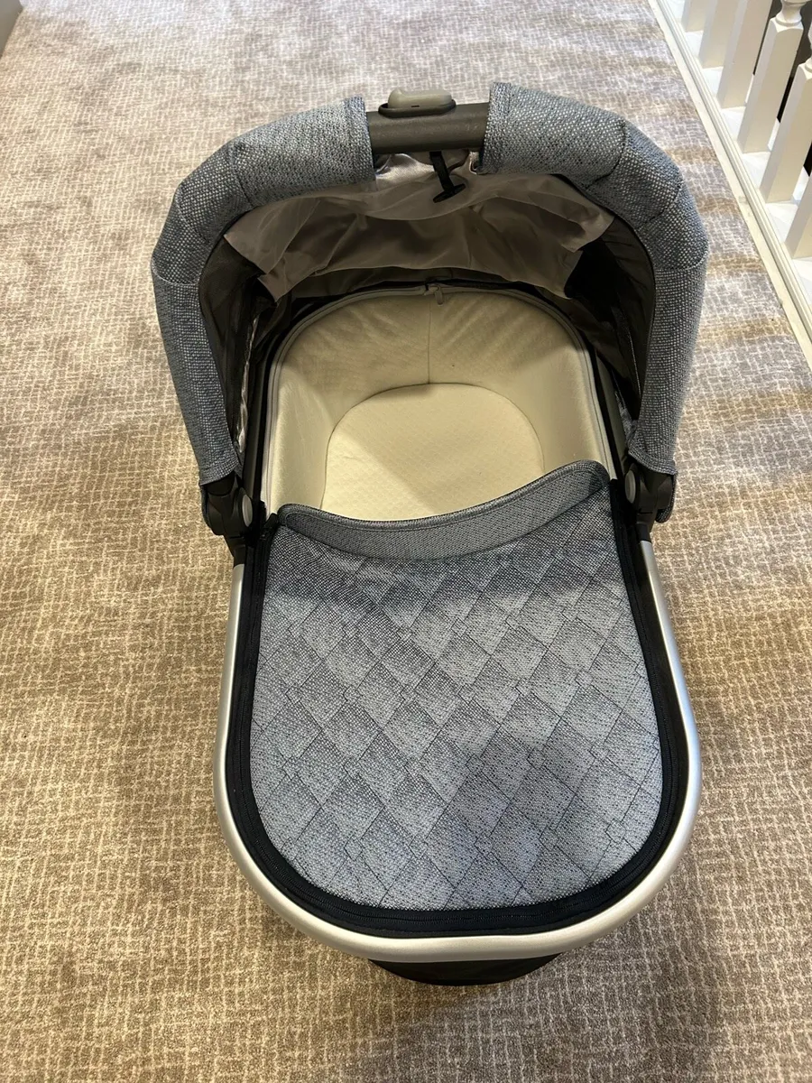 Uppababy Vista Pram - Image 4