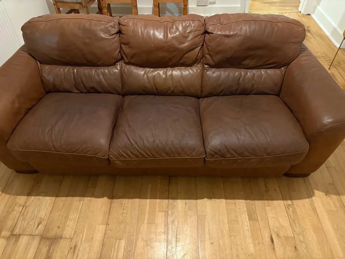 Leather couch - Image 1