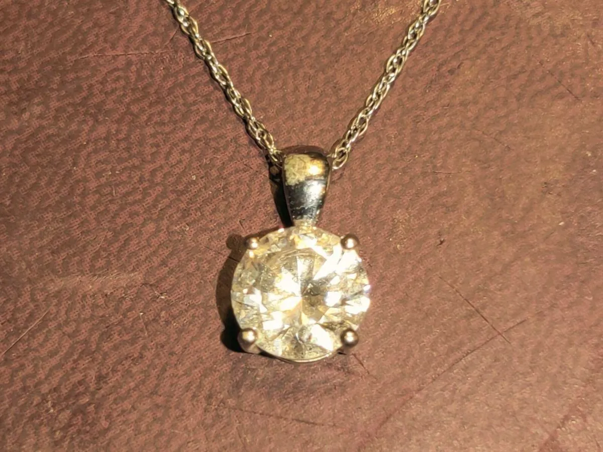 ELEGANT ROUND CRYSTAL, 9CT White Gold New Necklace - Image 1