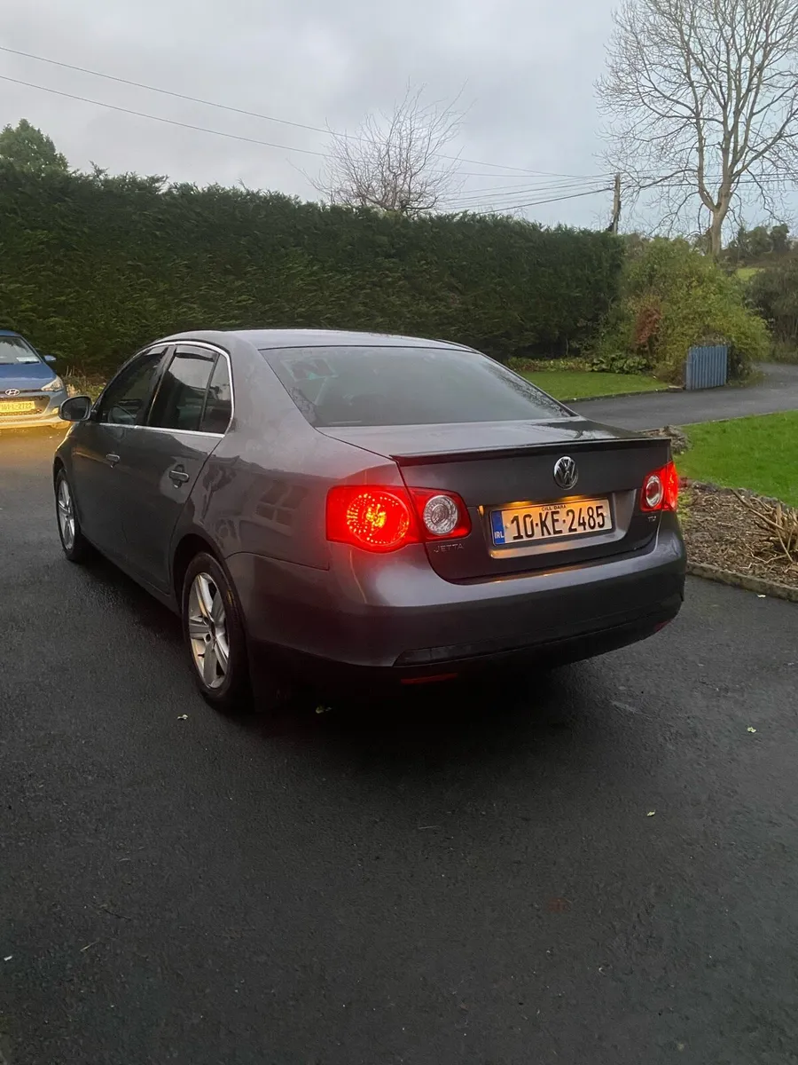 2010 Volkswagen Jetta Diesal - Image 3