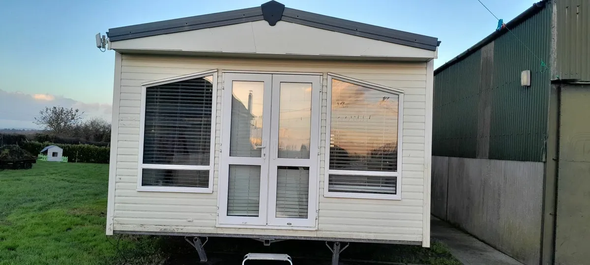 Mobile homes - Image 1