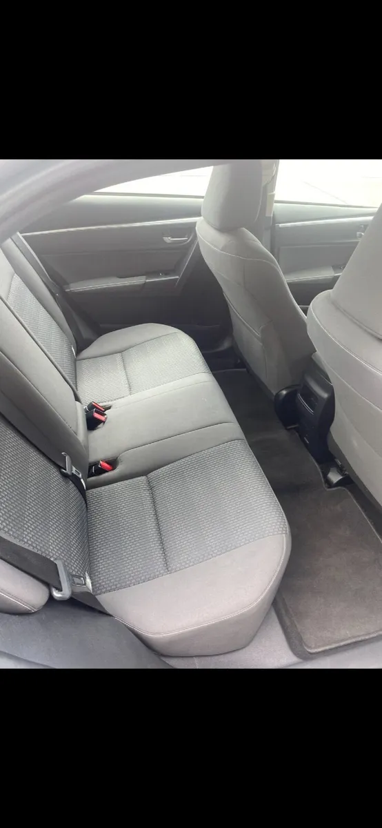 Toyota Corolla 2018 - Image 3