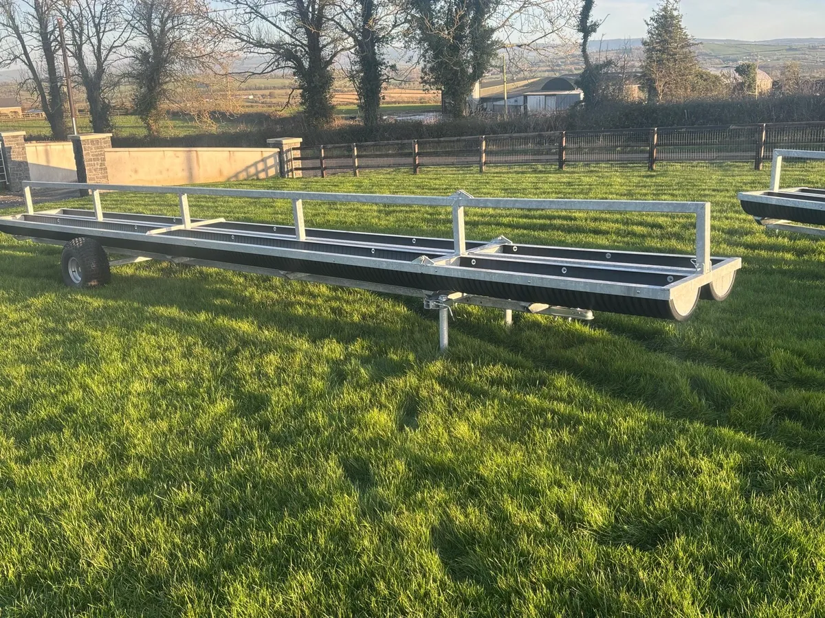 Mobile feed troughs - Image 1