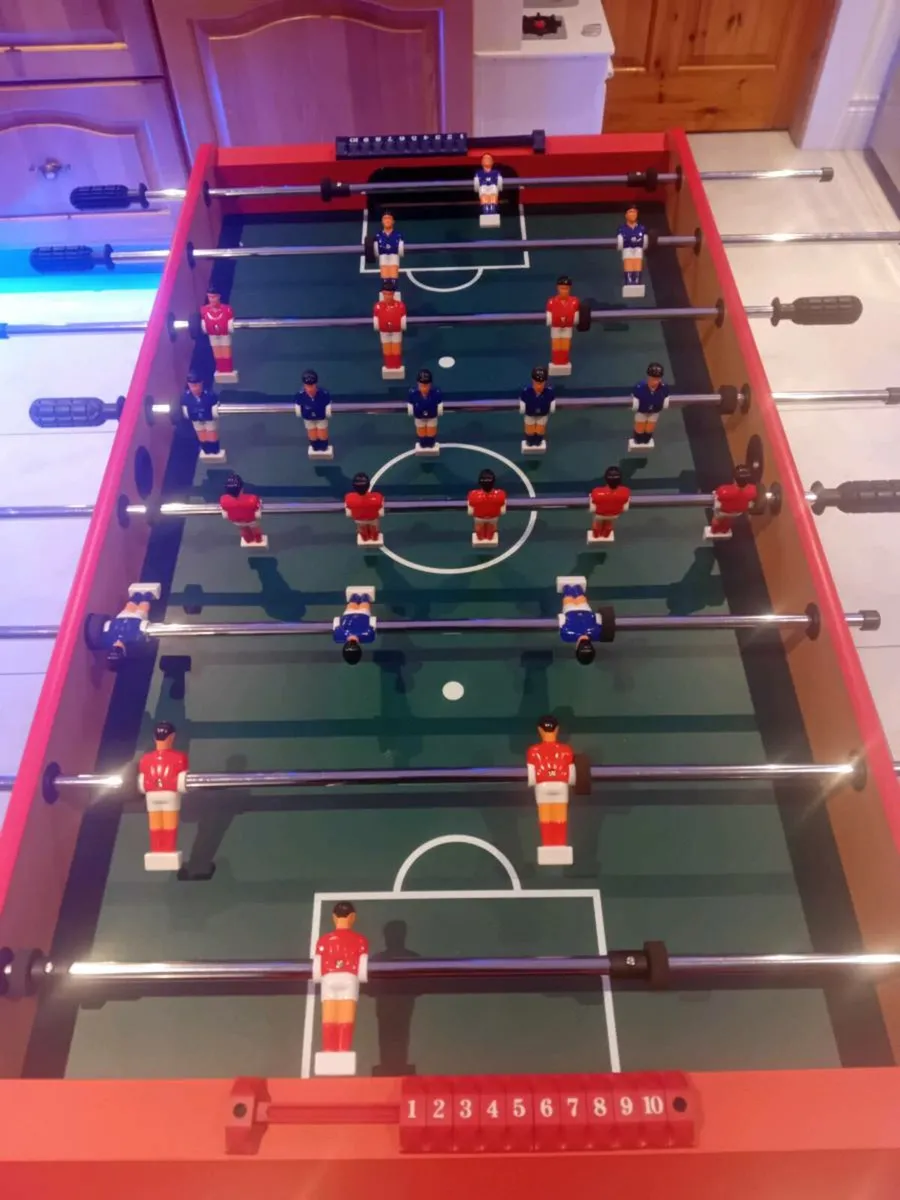 Soccer table - Image 1