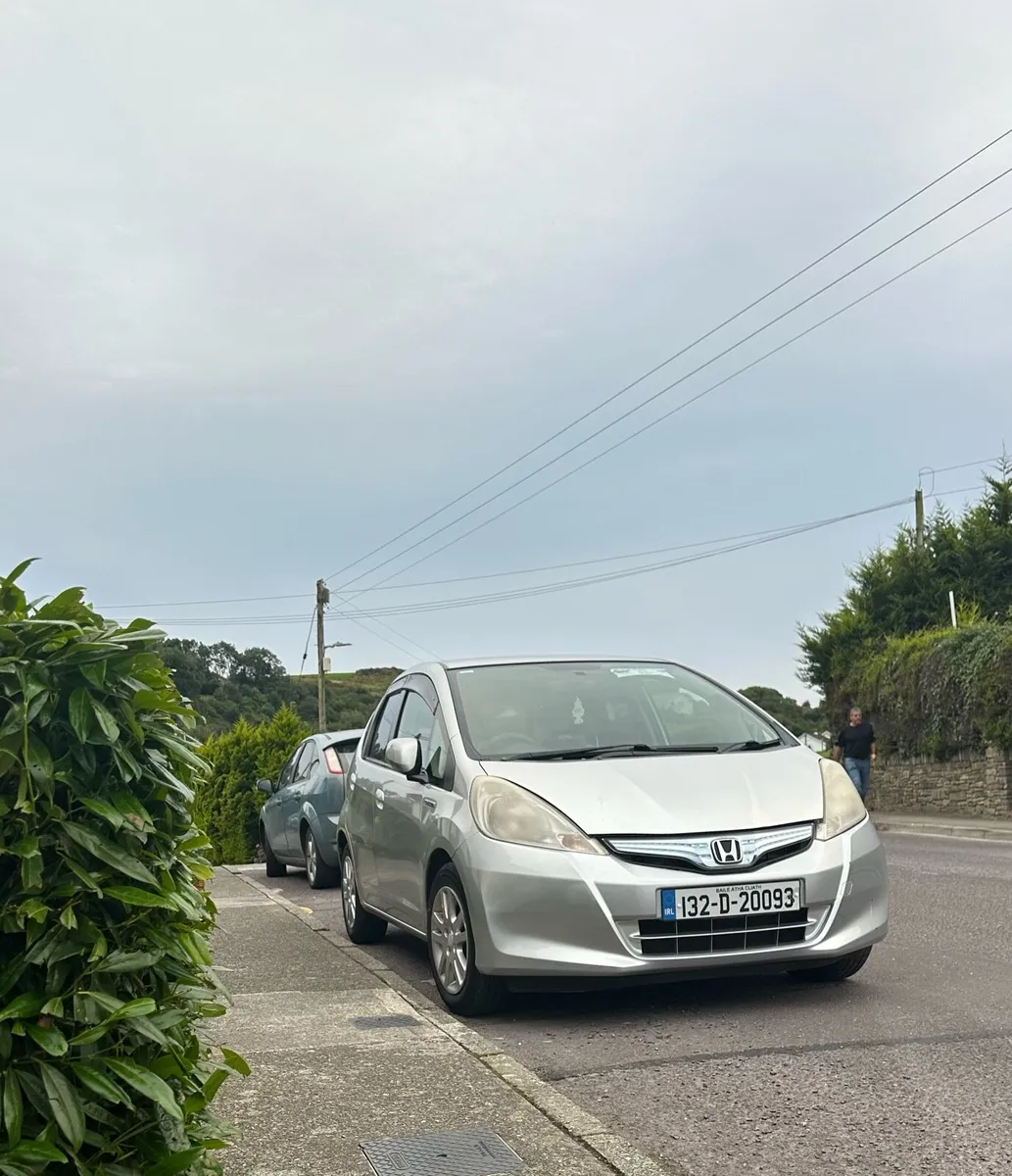 Honda fit hybrid - Image 3