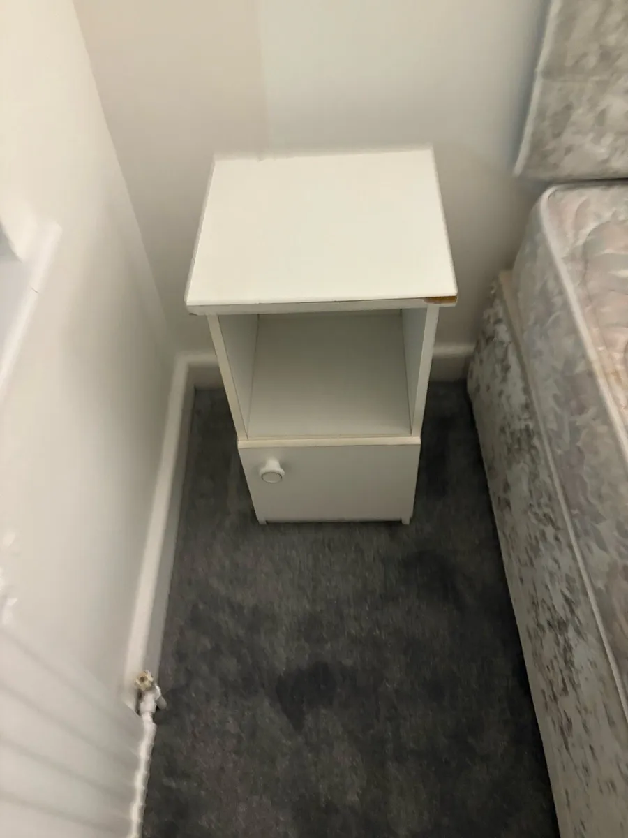 1 x double beds - Image 2