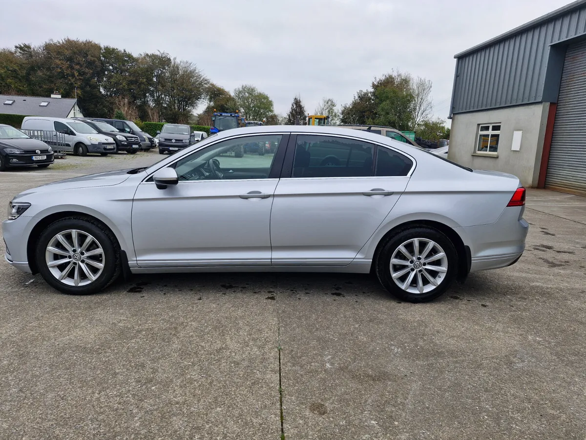 Volkswagen Passat 2020 - Image 4