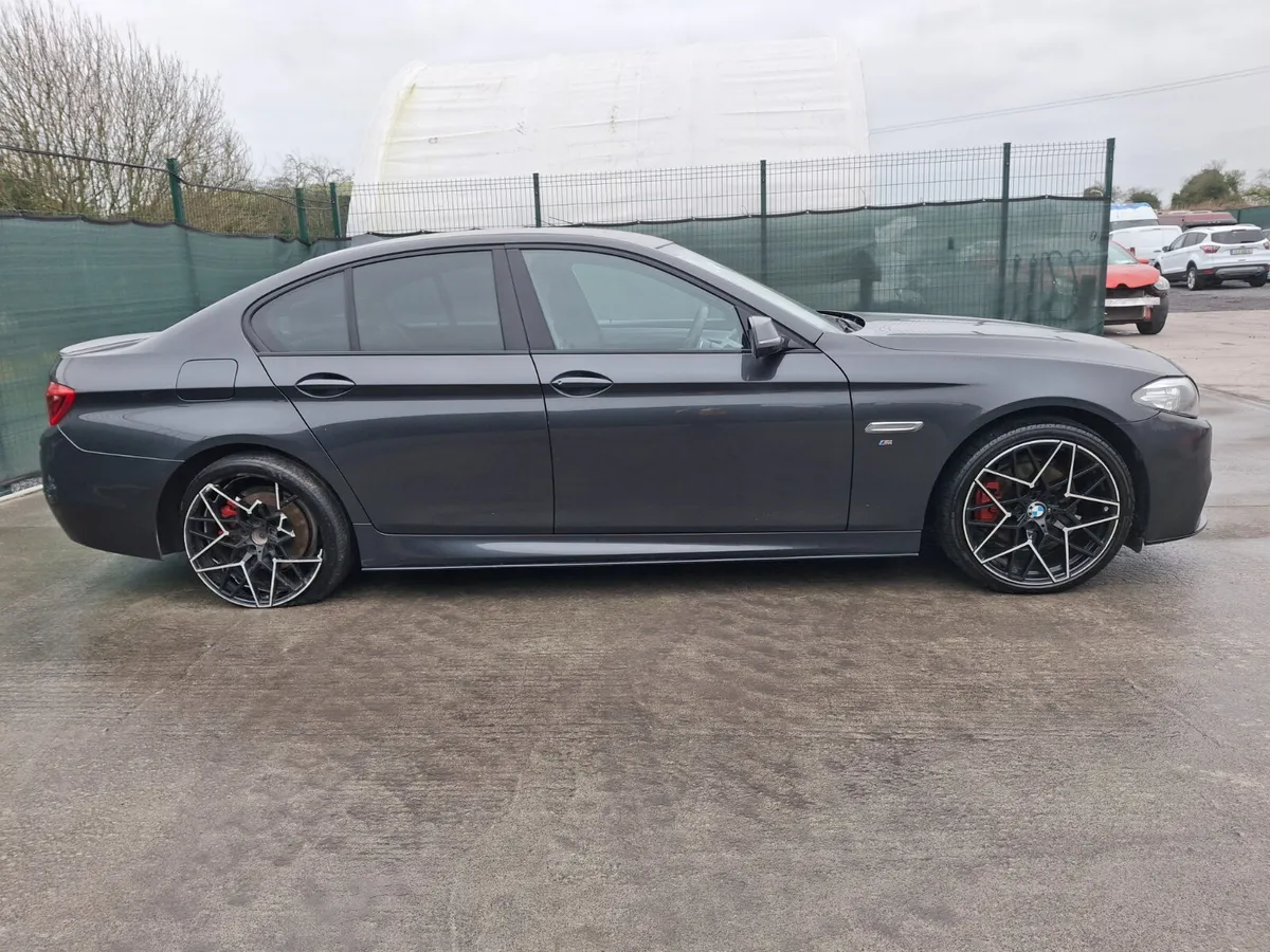 €500 OFF!!!! 2015 BMW 520d M Sport Auto - Image 3