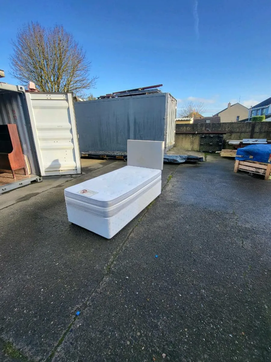 Single Beds ×6 - Image 2