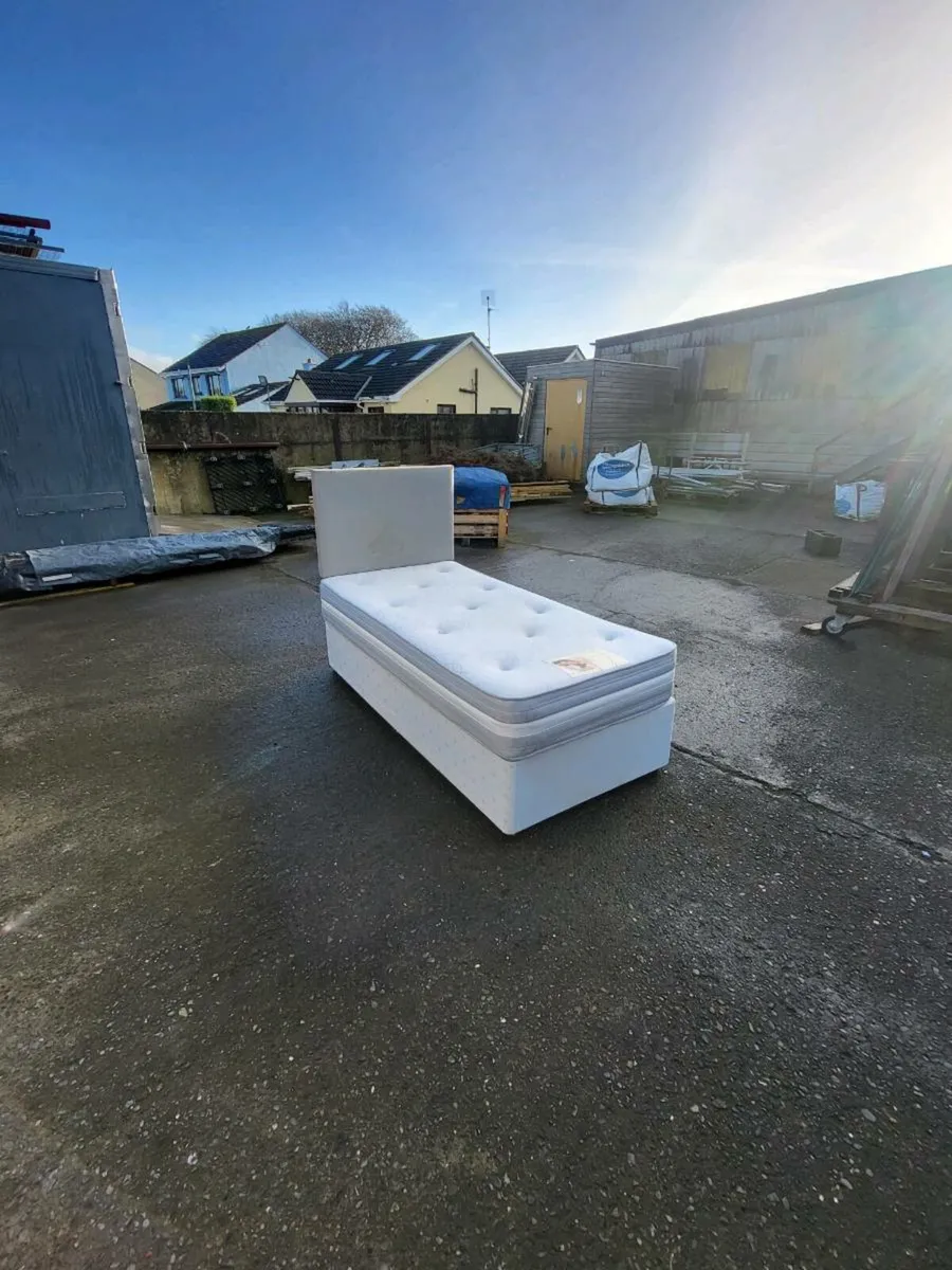 Single Beds ×6 - Image 3