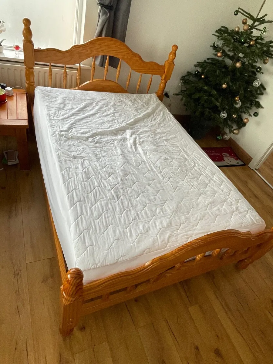 Bed + mattress double 4,6 ft - Image 1