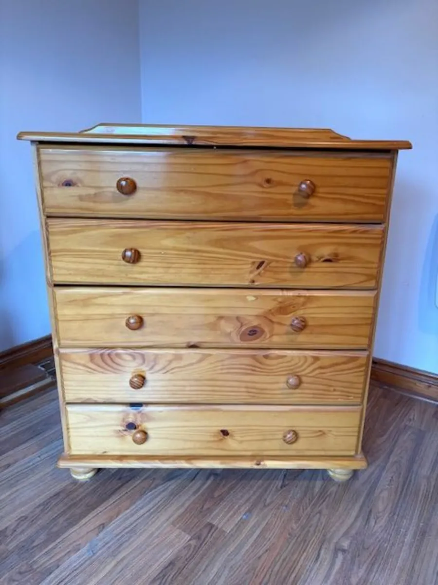 Bedroom drawer unit & Bedside locker - Image 1