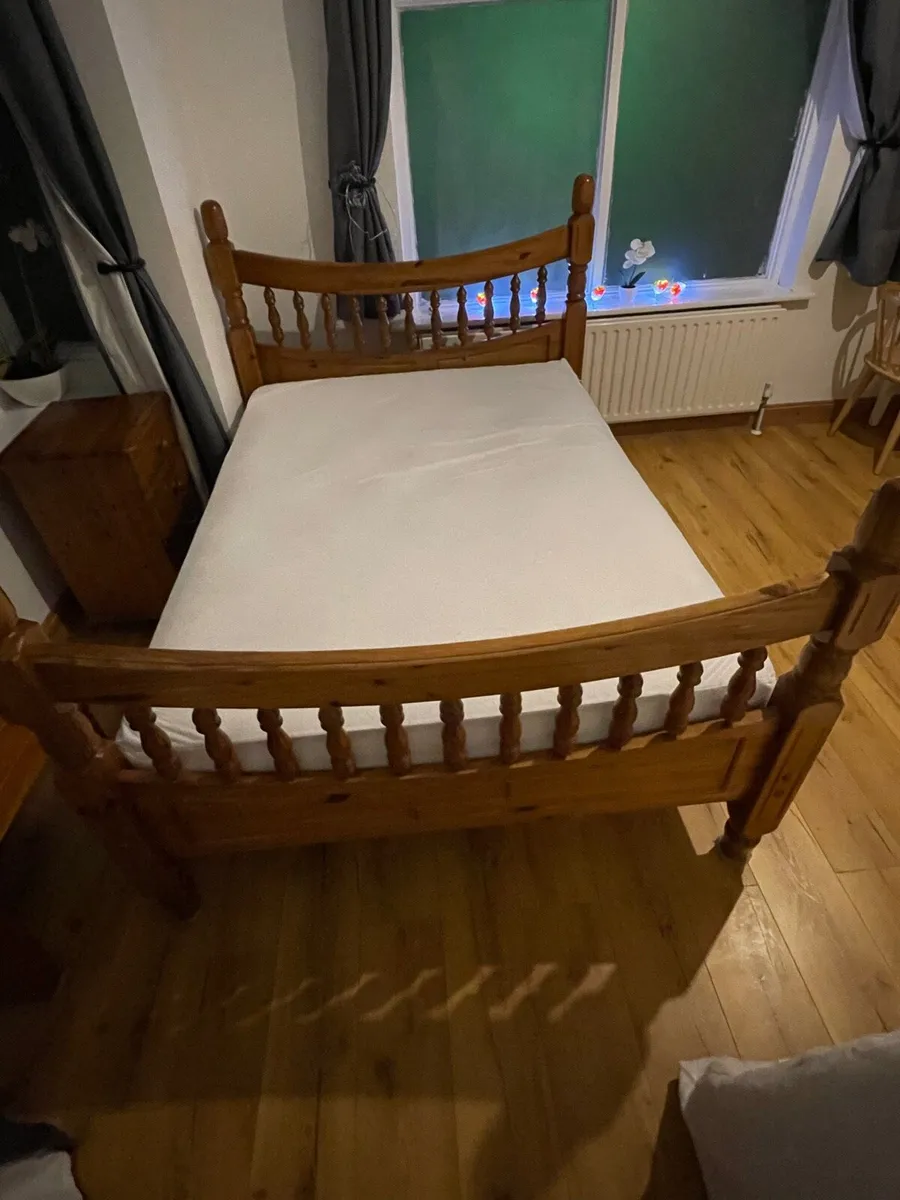 Bed + mattress + locker - Image 2