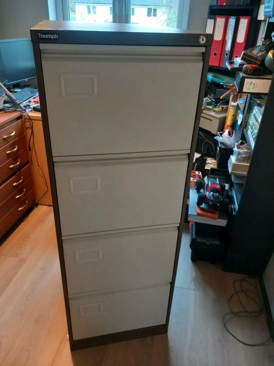 4 drawer filing cabinet - Image 1