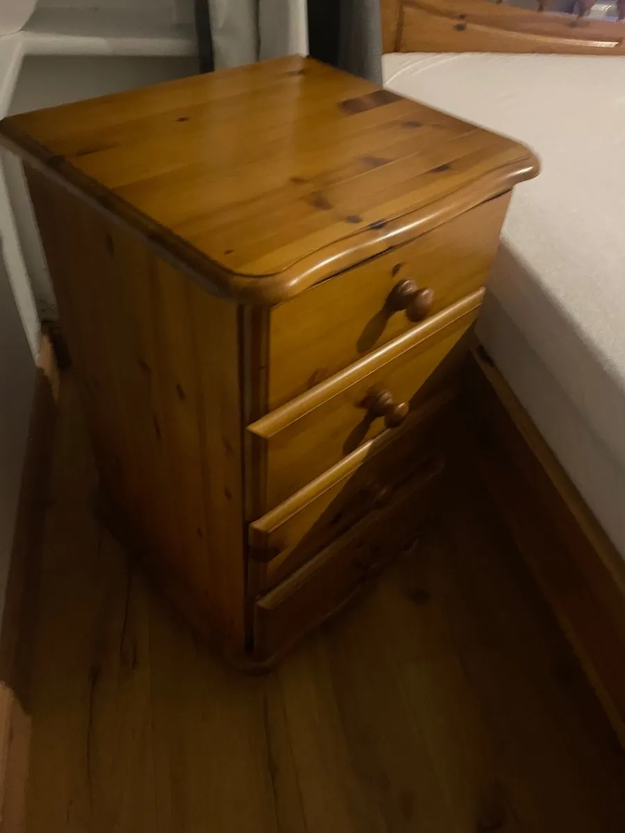 Pine locker for bed side - Image 4