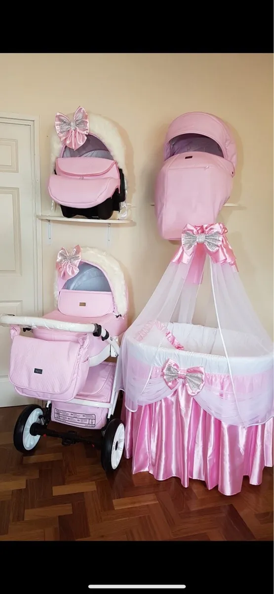 Pram and buggy travel system - Image 4