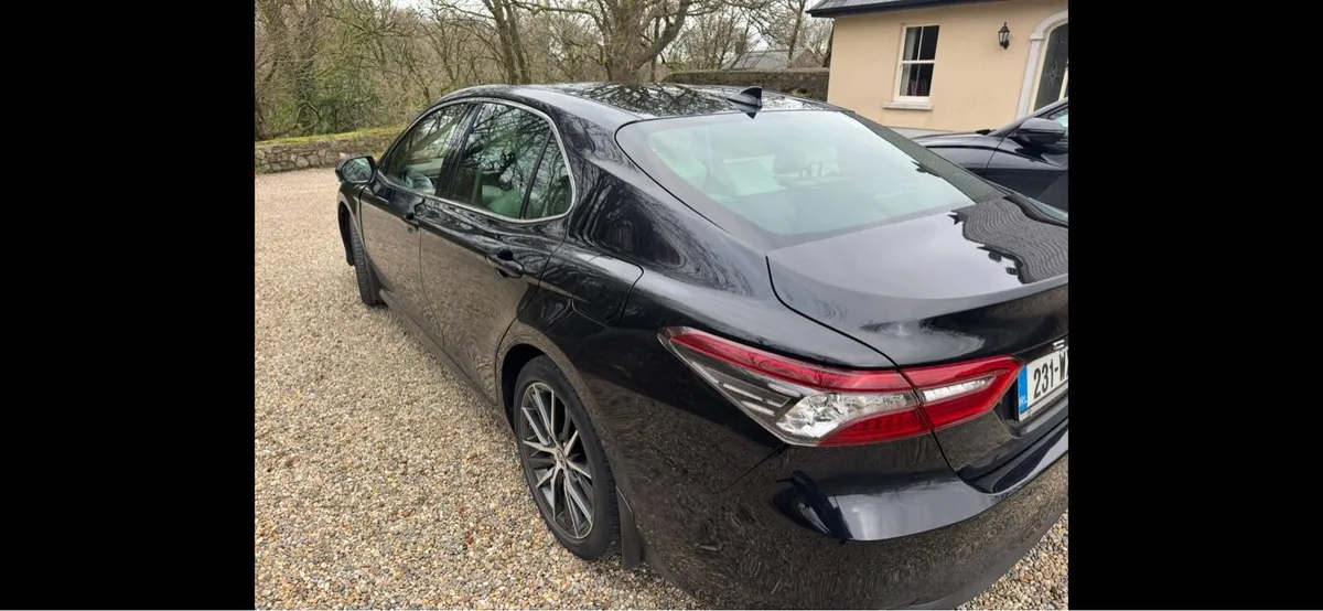 Toyota CAMRY ("Platinum" spec) FOR SALE - Image 4