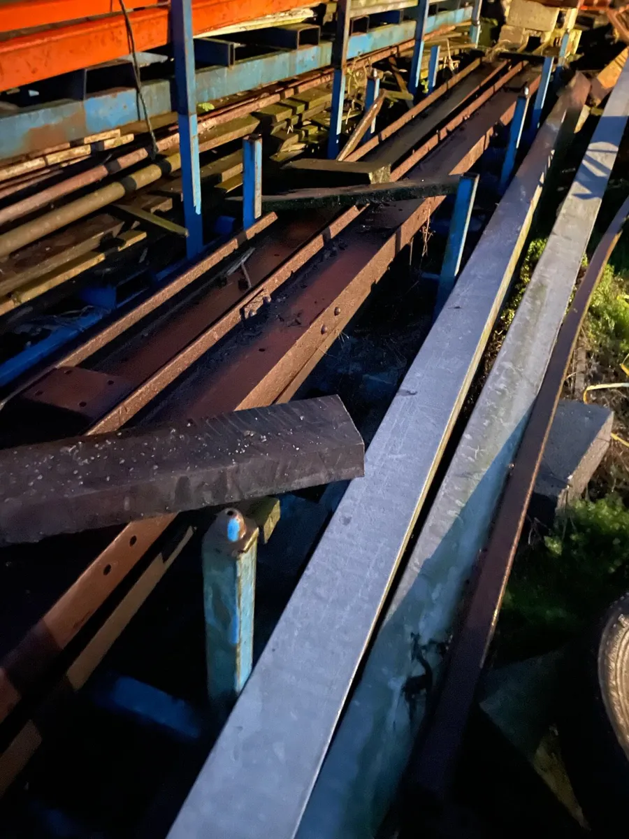 Steel beam - Image 1